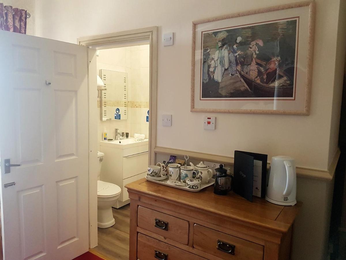 Victoria House Room Only Accommodation Caernarfon Exteriör bild
