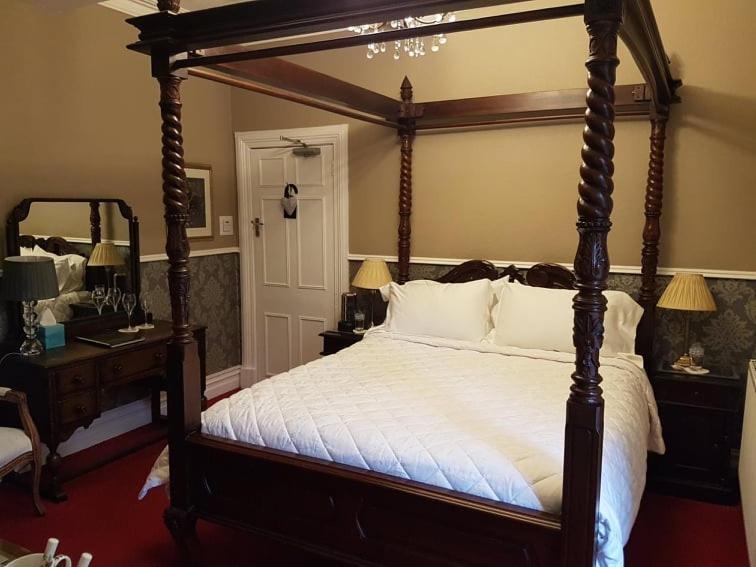 Victoria House Room Only Accommodation Caernarfon Exteriör bild