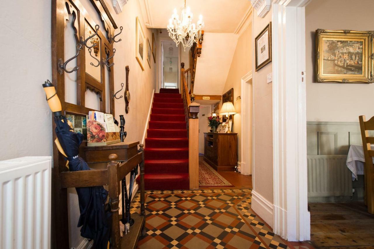 Victoria House Room Only Accommodation Caernarfon Exteriör bild