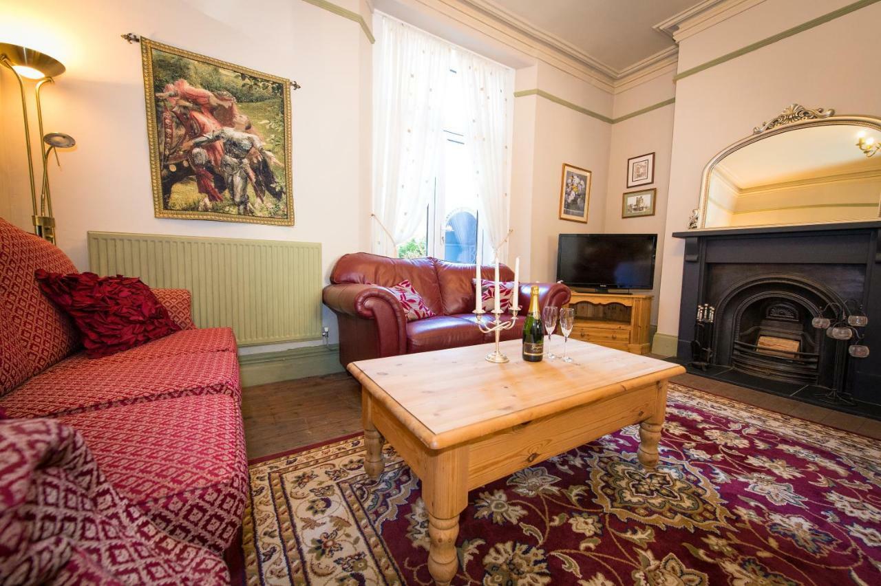 Victoria House Room Only Accommodation Caernarfon Exteriör bild